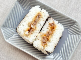 このおいしさは間違いない！【ファミマ】に名店監修の豪華なおむすび登場