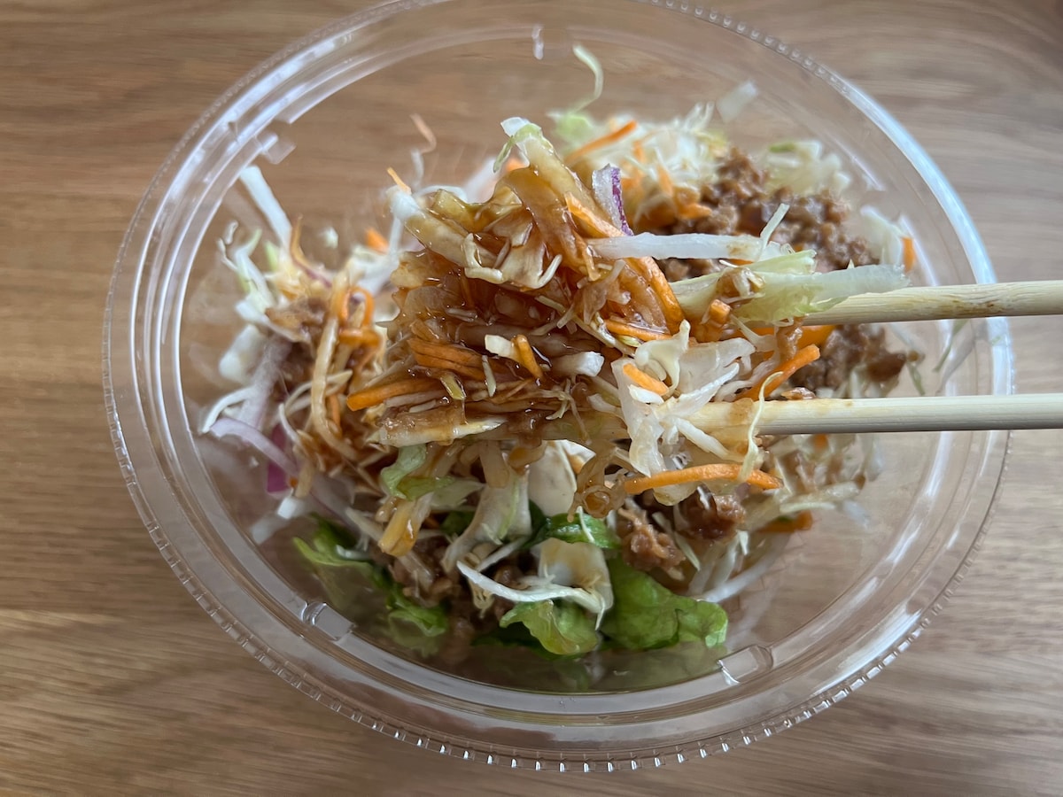 こんなパスタサラダ見たことない！【ファミマ】本格的な味わいがクセになる