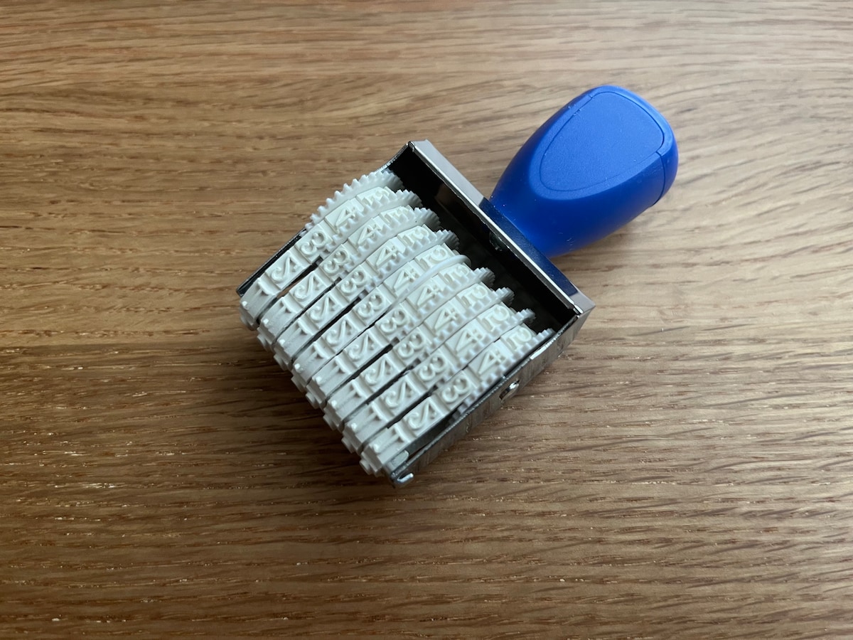 日付スタンプとして使える！「8連回転印」