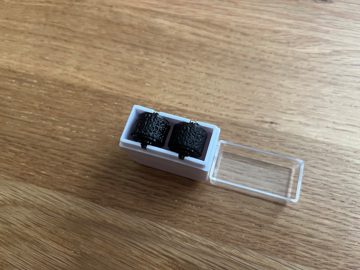 しっかり隠せる！「個人情報保護用スタンプ ダブルローラー」