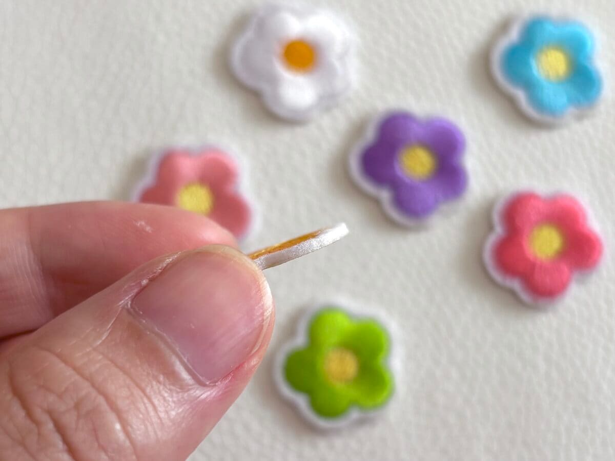 100均【キャンドゥ】ワッペンが超使える!数字やひらがなで推しグッズを作ろう!