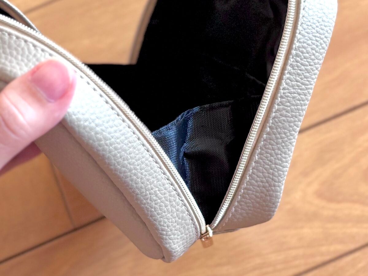 【キャンドゥ】おすすめポーチ6選|トラベル用やメイクポーチ、推し活ポーチまで充実!