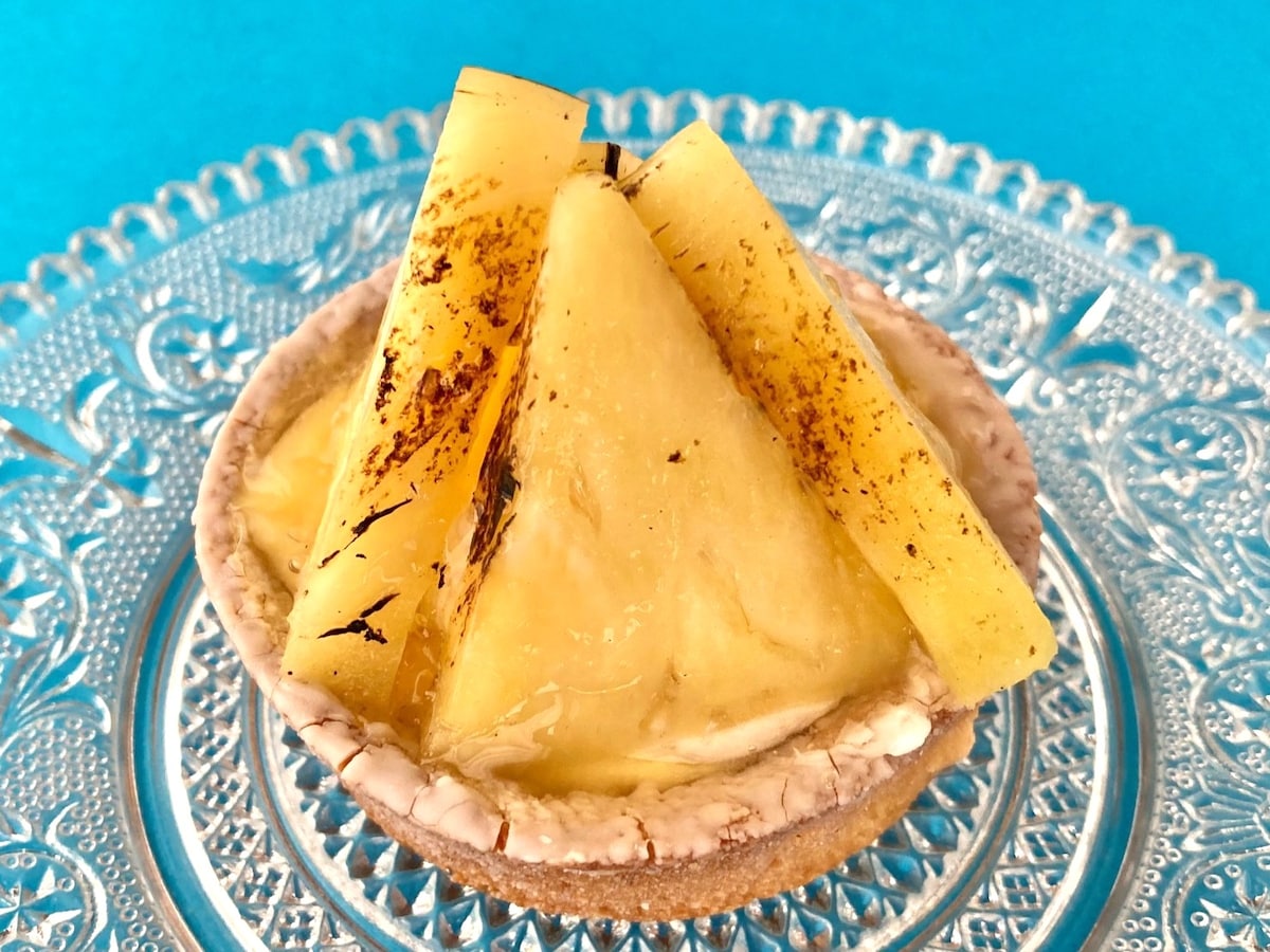 絶対美味しいヤツ！最高の組み合わせ！【ファミマ】めちゃウマなパインタルト