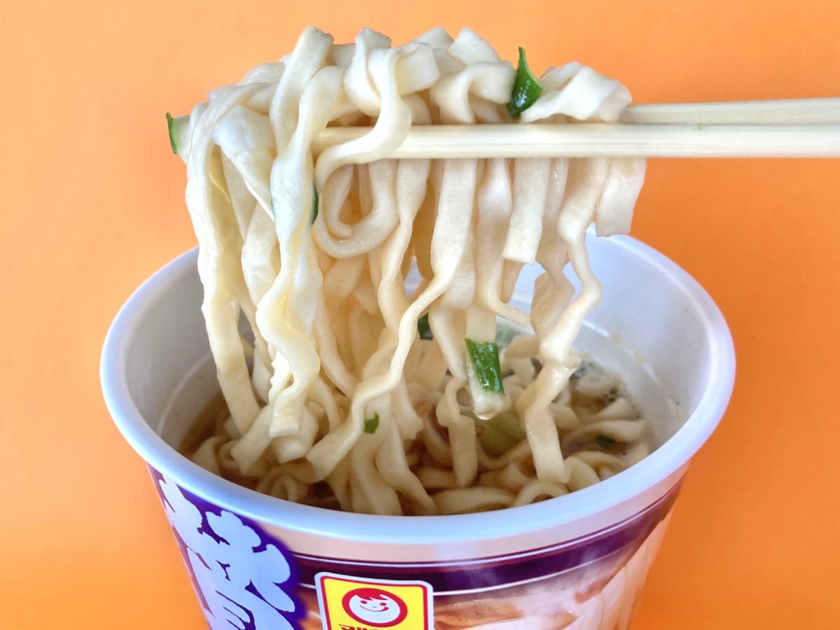 さすがマルちゃん!!だしがしっかり効いた讃岐風うどんがウマい!【東洋水産】