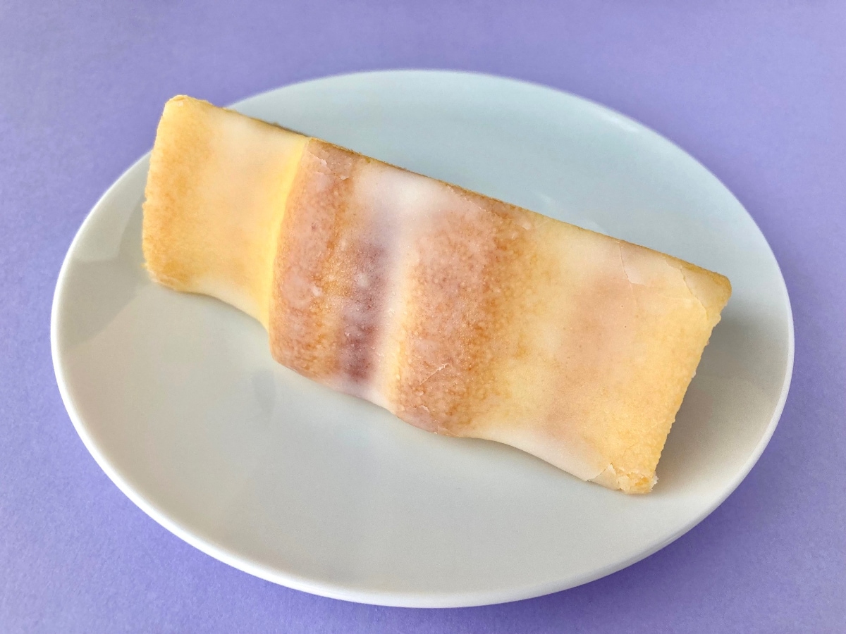 クオリティにみんなビックリ!?【ローソン】王道のバウムクーヘンがウマい!