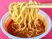 ご当地ラー油「えんまのなみだ」使用で旨辛！【エースコック】「辛旅」シリーズ第4弾！