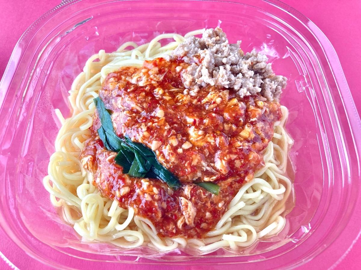 替え玉必須!?さっぱりスープがウマい!【セブン】旨辛界隈第2弾の冷し辛麺