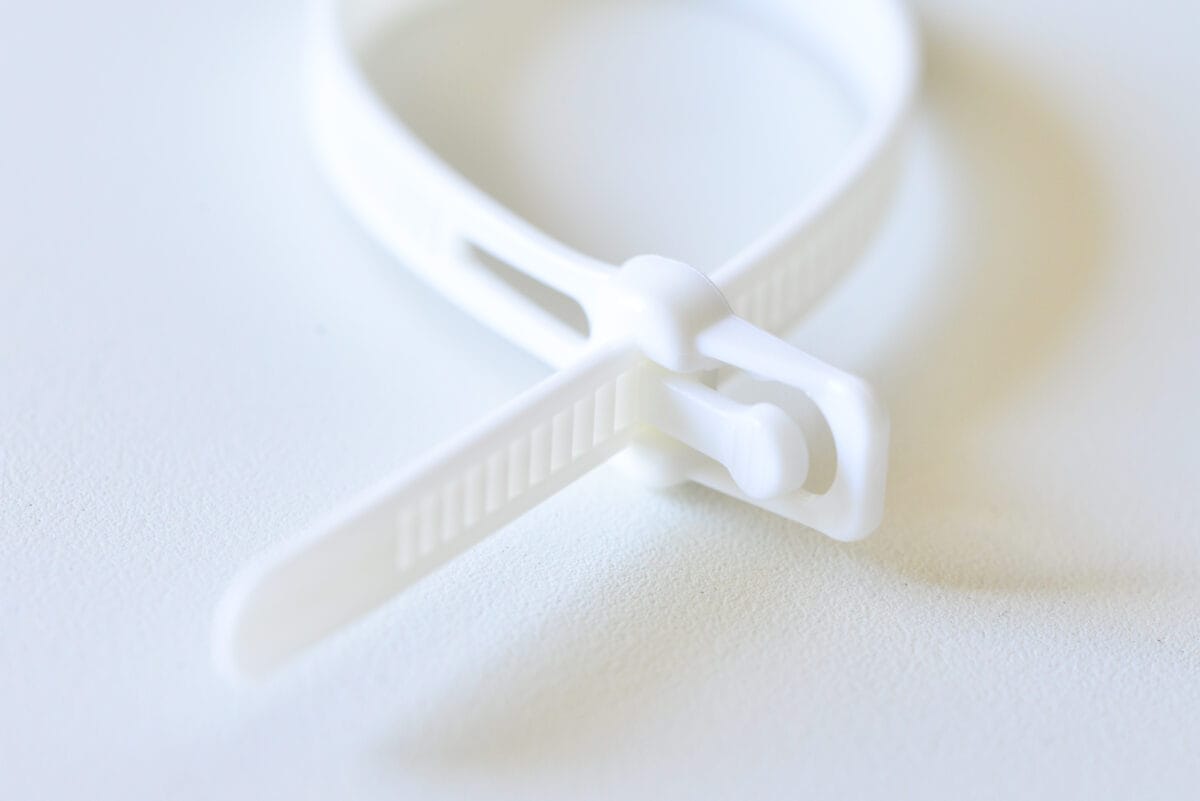 種類が豊富！ダイソーの結束バンドを紹介！繰り返し使えるタイプも