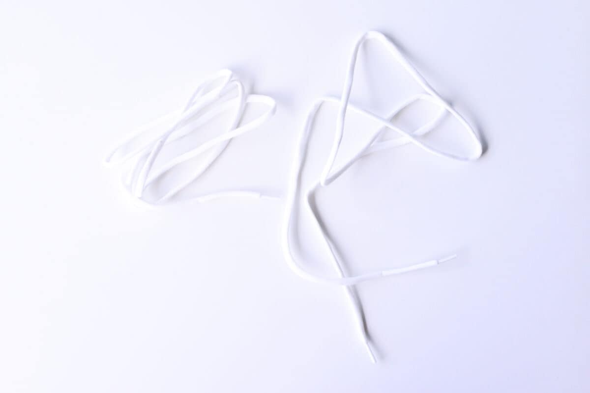 【セリア・ダイソー・キャンドゥ】100均に結ばない靴紐は売っている？