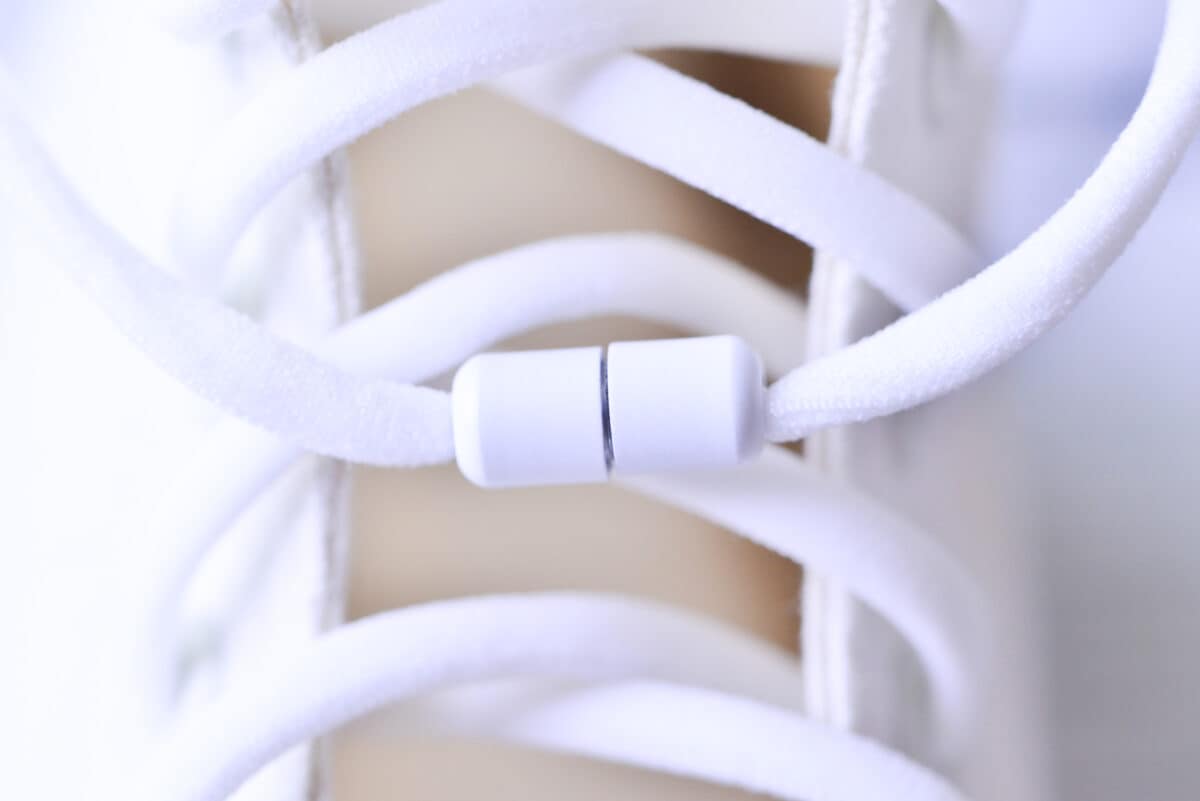 【セリア・ダイソー・キャンドゥ】100均に結ばない靴紐は売っている？