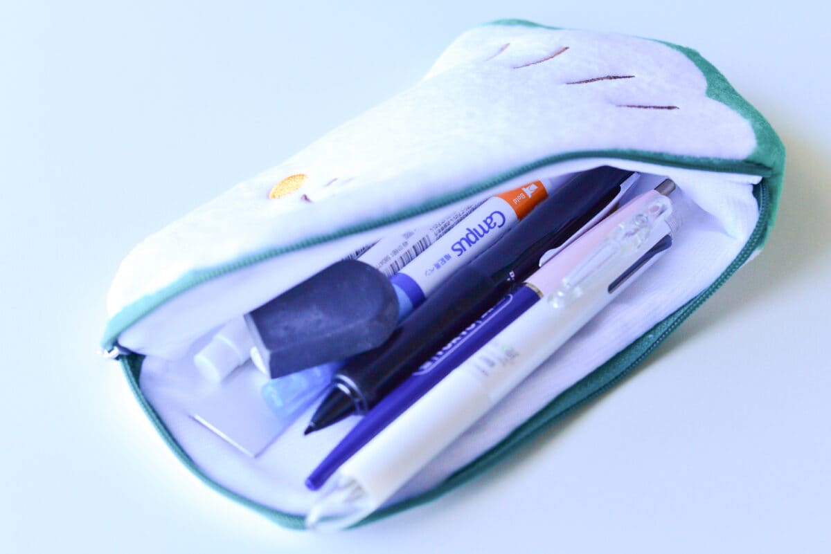 ダイソーの筆箱がコスパ良すぎ!便利でおしゃれな5商品を厳選