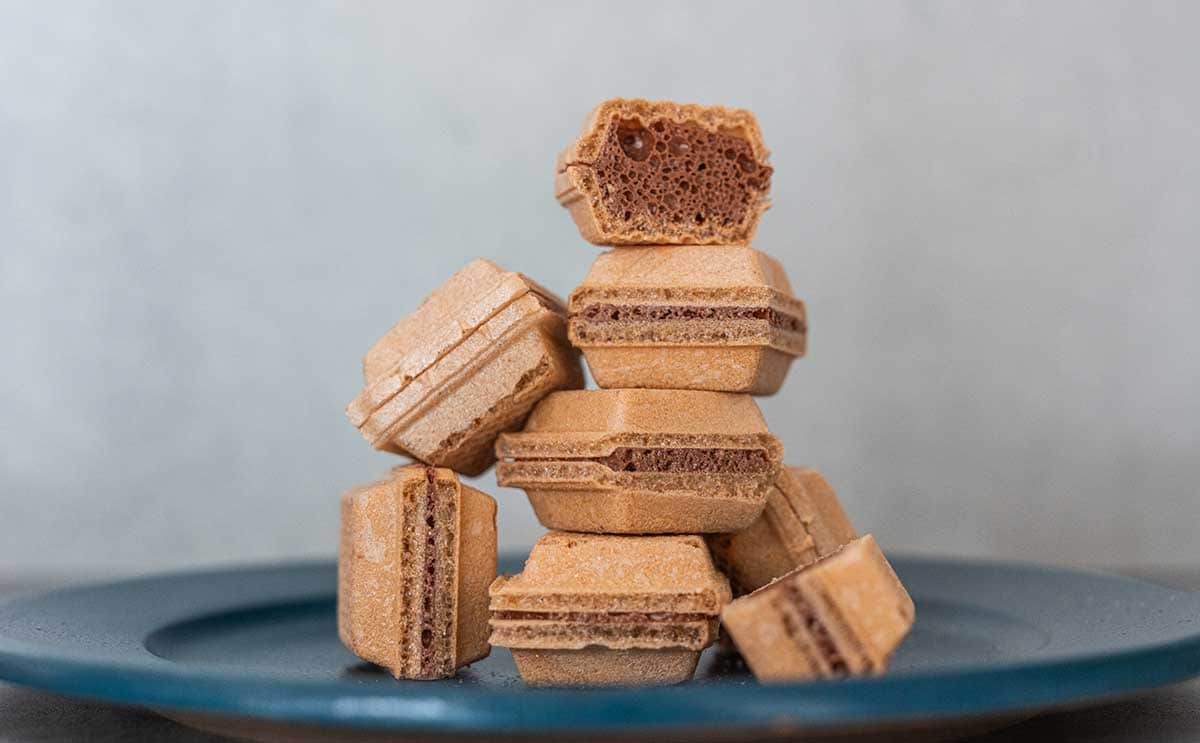 1個当たり24円【セブン】キューブ状のお菓子がめっちゃ美味い!!