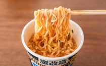 「想像の10倍もんじゃ味だった」新発売【カップヌードル】のソース感がたまらん