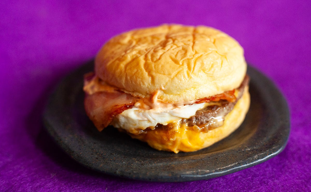 「明日も食べよう」「美味しすぎ」新登場の【マクドナルド】秋バーガー