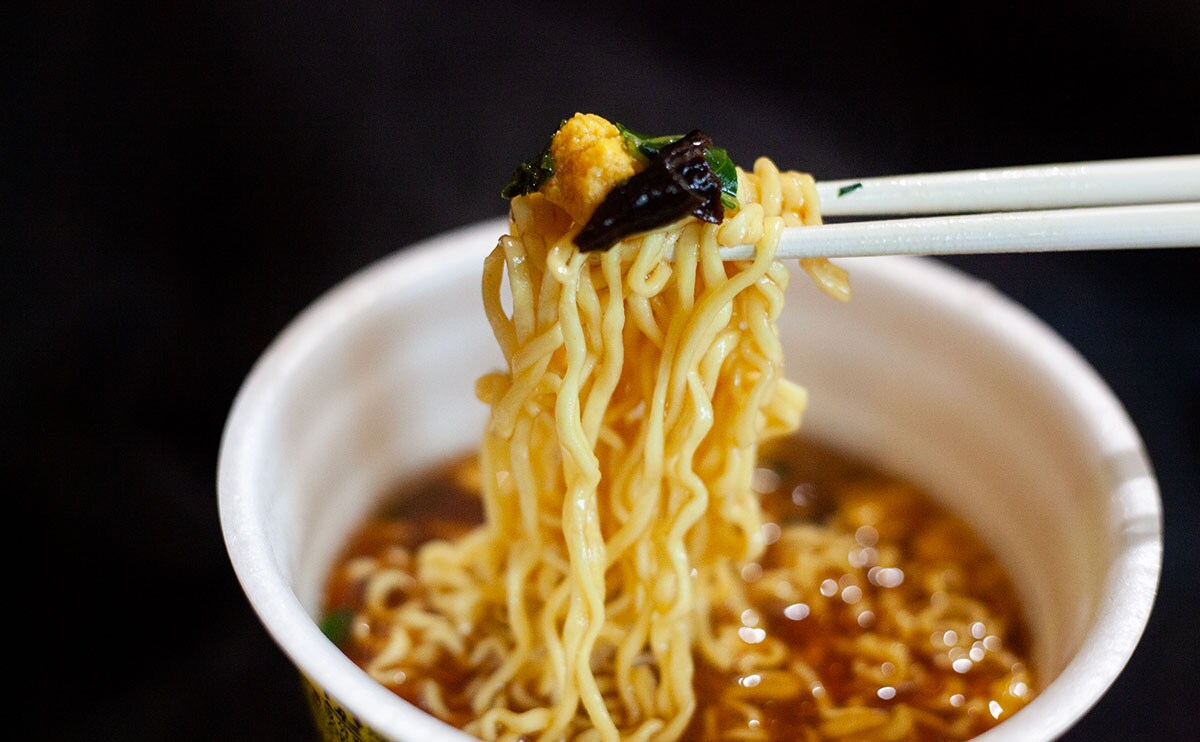 【東洋水産】「当然リピ」中華の定番を再現したビッグな『カップ麺』爆誕