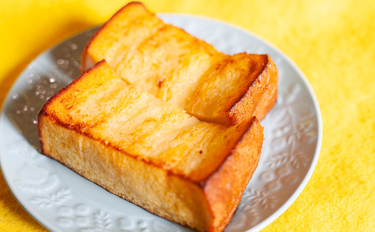 朝食にも、おやつにも。ほどよい甘さでボリューム感も◎な【セブン】パン