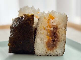 正直おいしすぎて声でた……【ファミマ】名店監修のおむすびに大満足