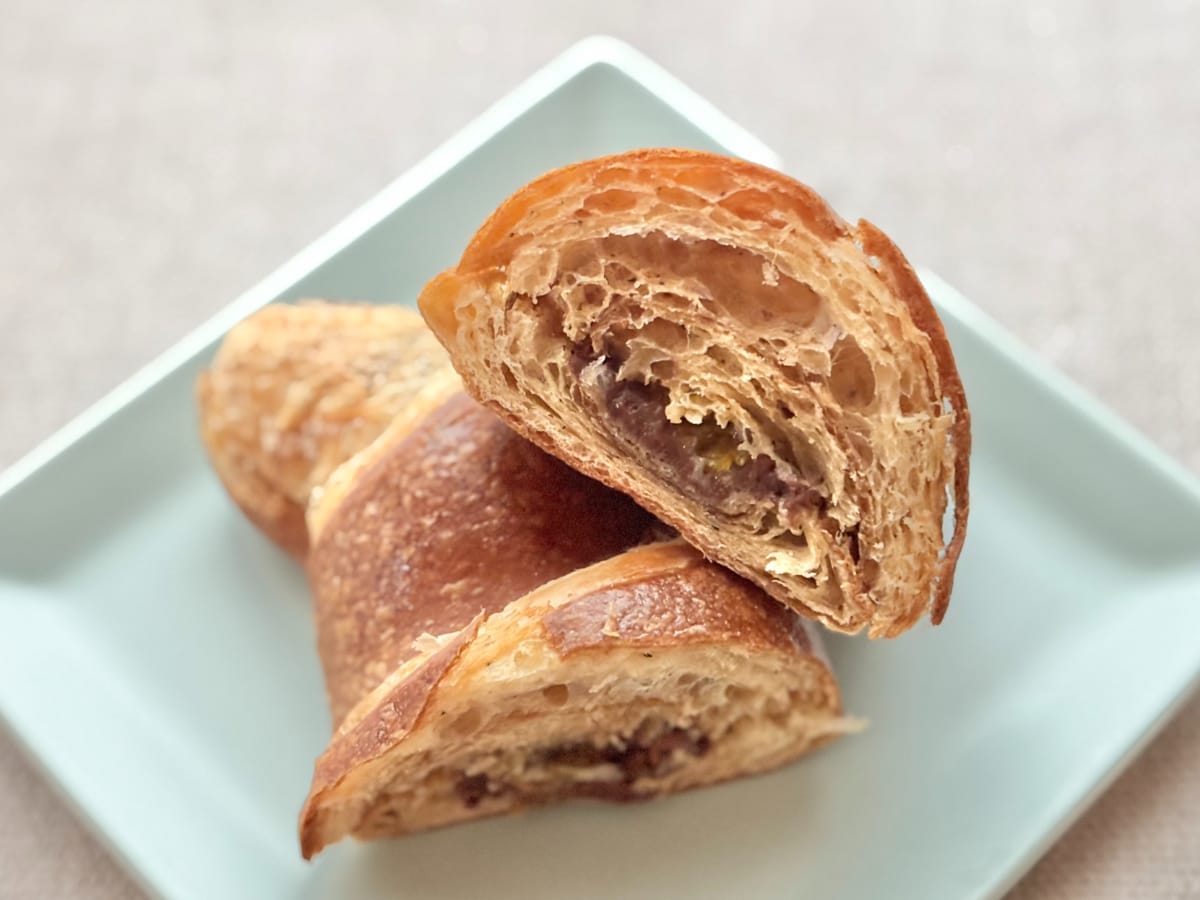 「とんでもなく美味しい」【ファミマ】有名シェフ監修のパンは本格派の味