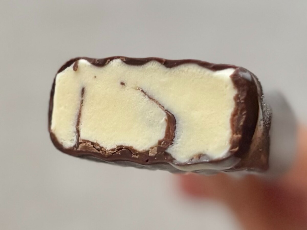 外も中もバリバリで食べ応え満点！【ファミマ限定】どでかアイスが復活