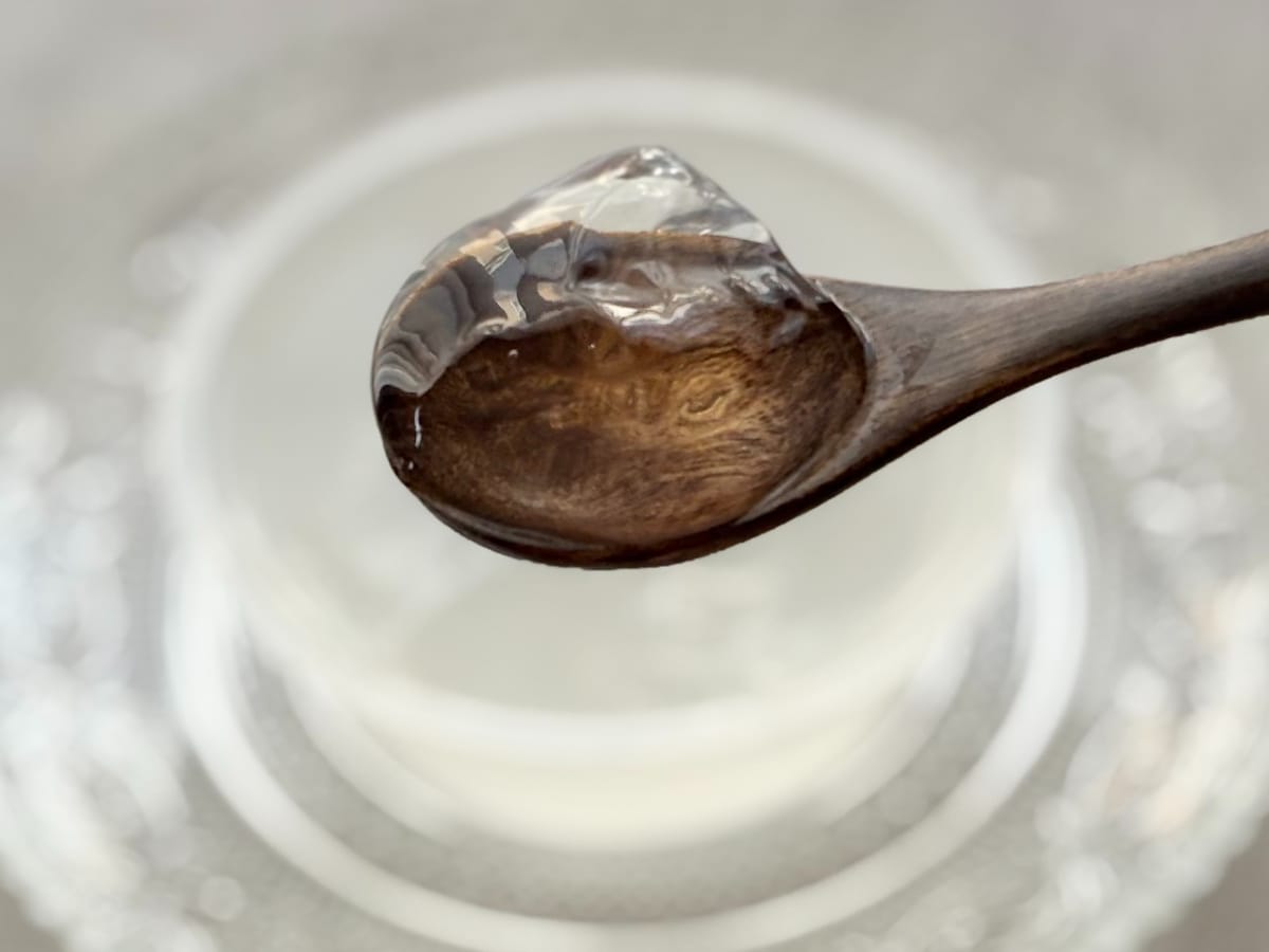 透明だけど味は……【ローソン限定】話題の不思議スイーツが再登場！