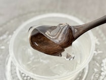 透明だけど味は……【ローソン限定】話題の不思議スイーツが再登場！