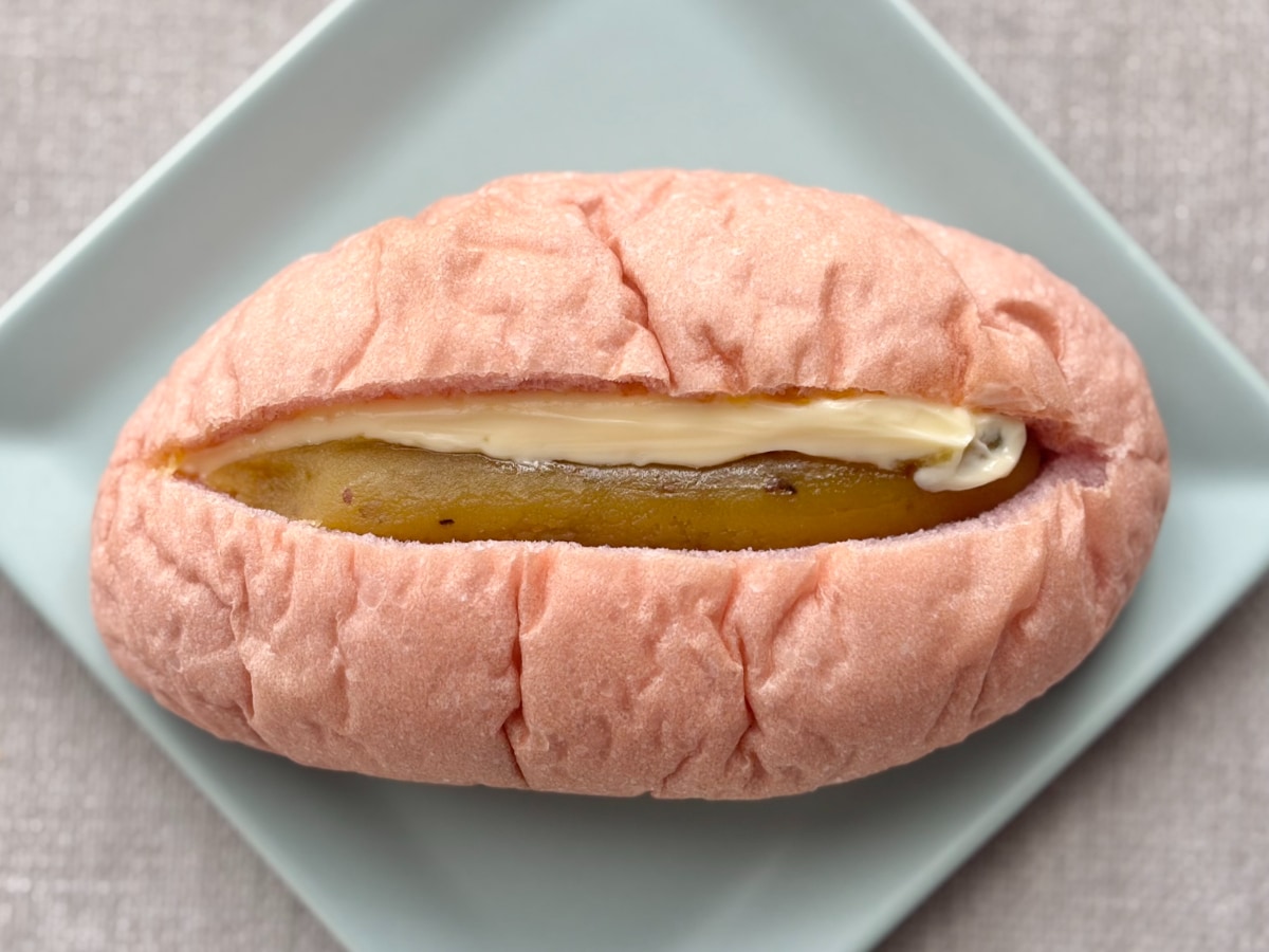 甘じょっぱい味がおいしすぎる！【ファミマ】「毎日食べたい」お芋パン