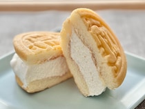 ふわっふわの軽さが感動もの！【ファミマ限定】の絶品ワッフルって？