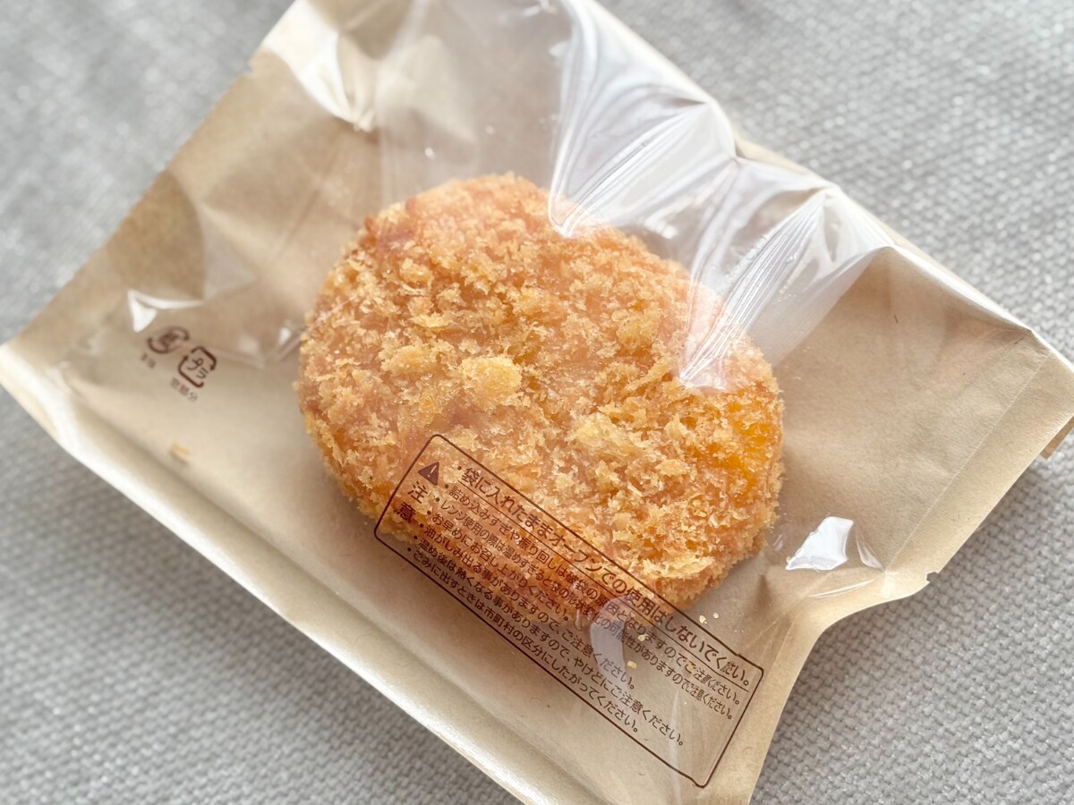 「不思議なほど」あの定番おやつの味!【ローソン】コラボコロッケを実食