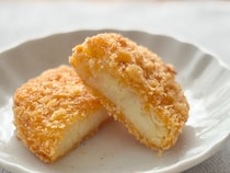 「不思議なほど」あの定番おやつの味！【ローソン】コラボコロッケを実食