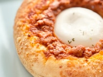 リベイク推奨！【ローソン】だけど『月見』の新作総菜パンが大当たり