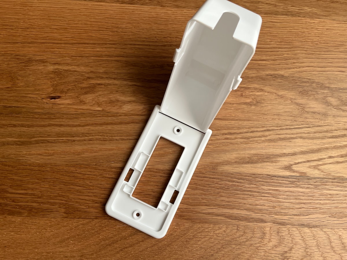 「コンセント安全カバー」