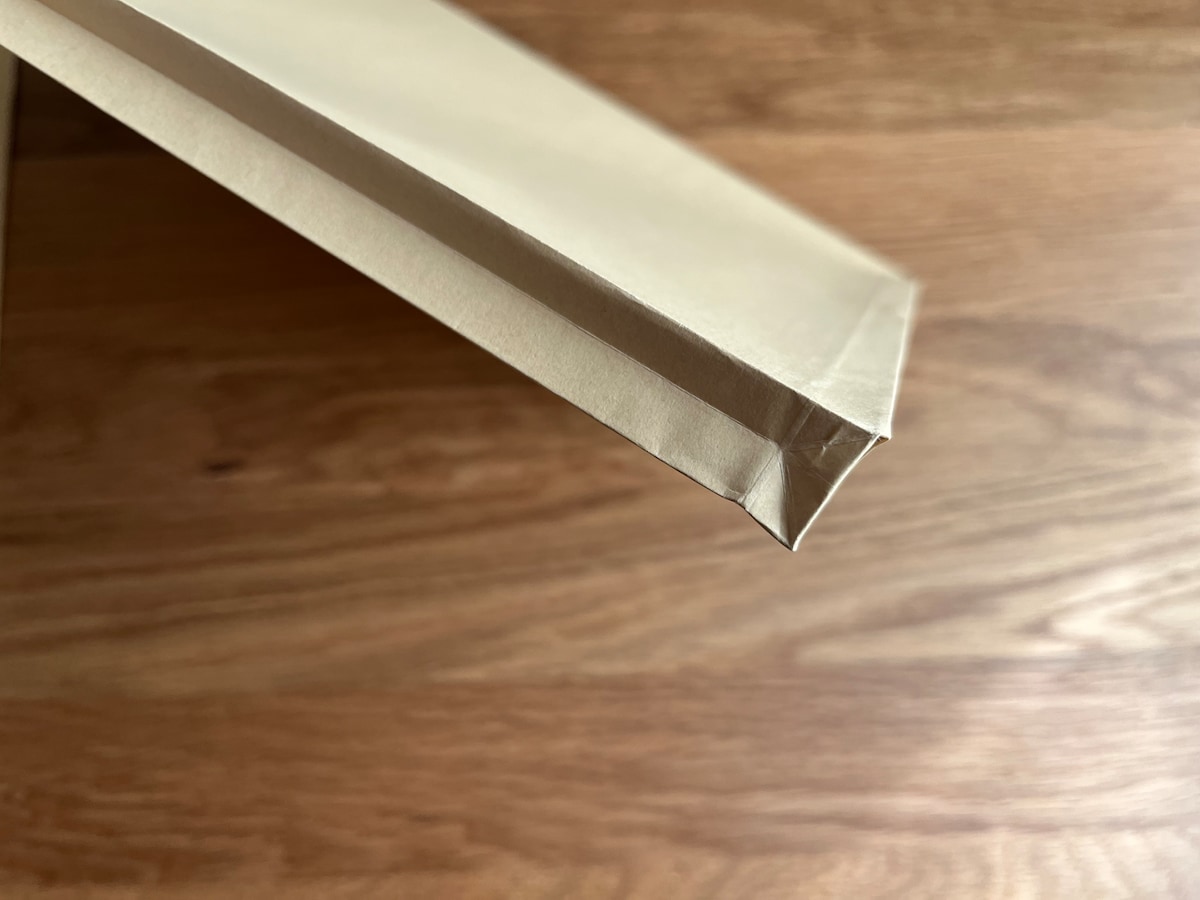 「クラフト封筒(角形2号、マチ2cm、A4用、2枚)」