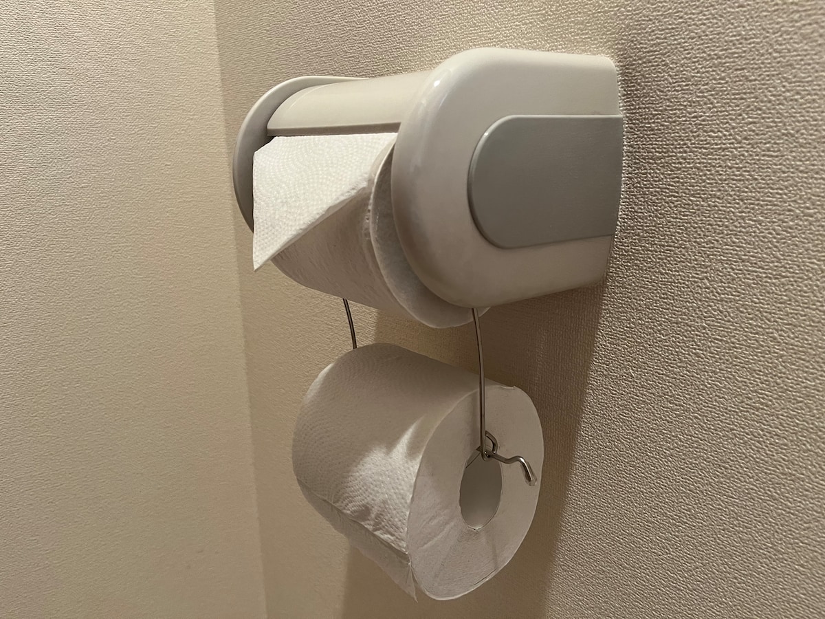 「ステンレストイレットペーパーホルダー」