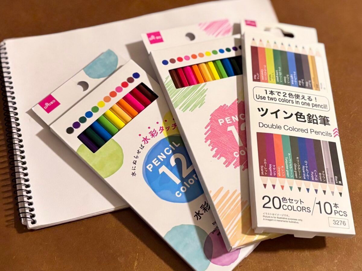 ダイソーの色鉛筆は発色悪い? 描き心地を徹底調査! おすすめ商品も紹介