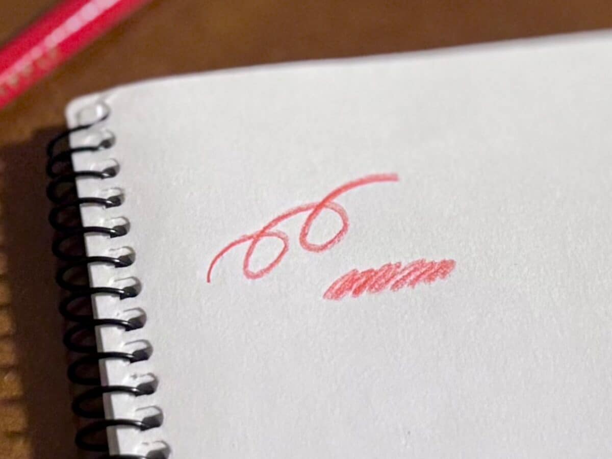 ダイソーの色鉛筆は発色悪い？ 描き心地を徹底調査！ おすすめ商品も紹介