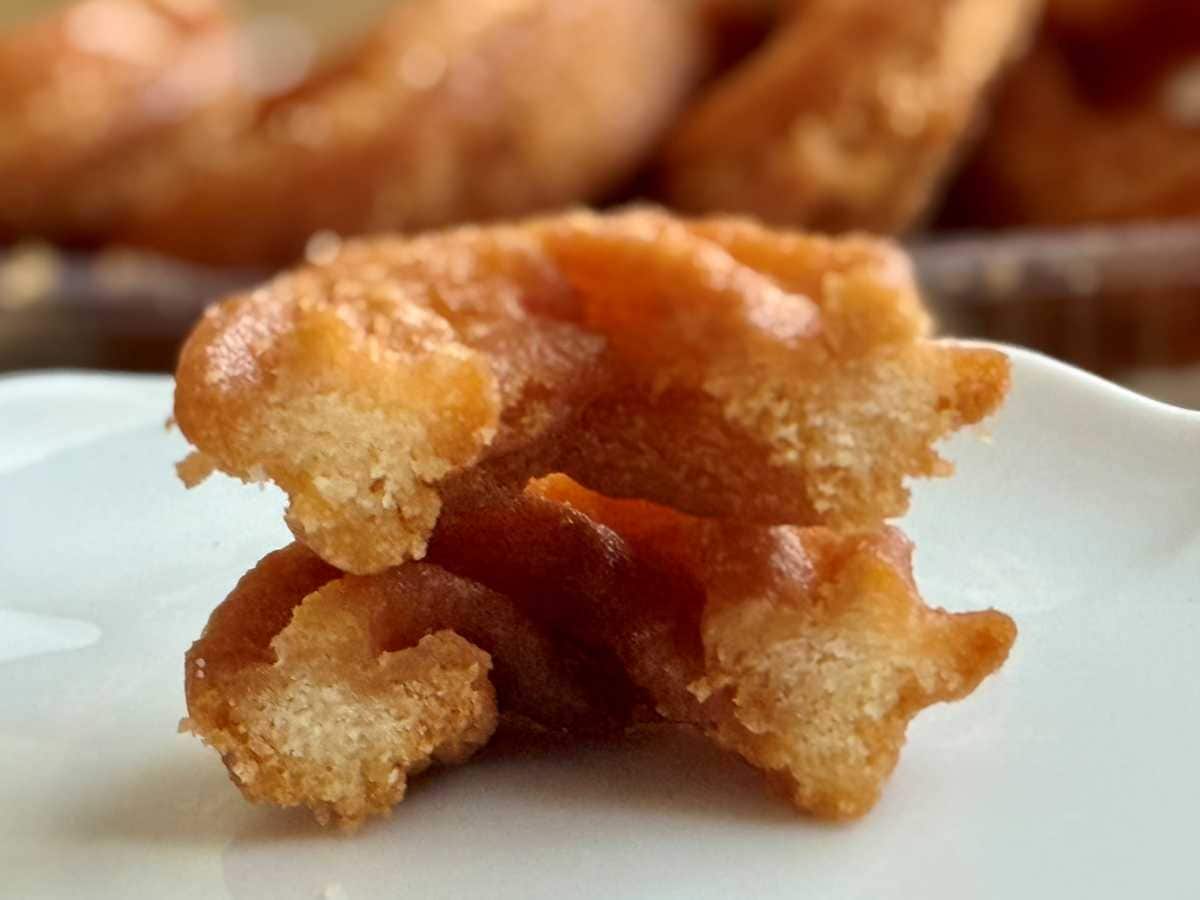 素朴な味でついつい食べちゃう【ファミマ】ザクザクチュロッキーを実食