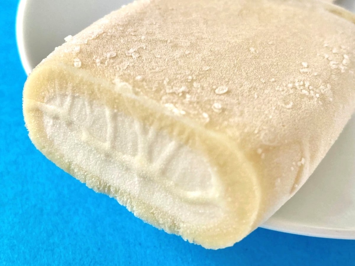 バナナ好きは必食！？【ファミマ】完熟バナナ感がたまらないミルクアイスバー