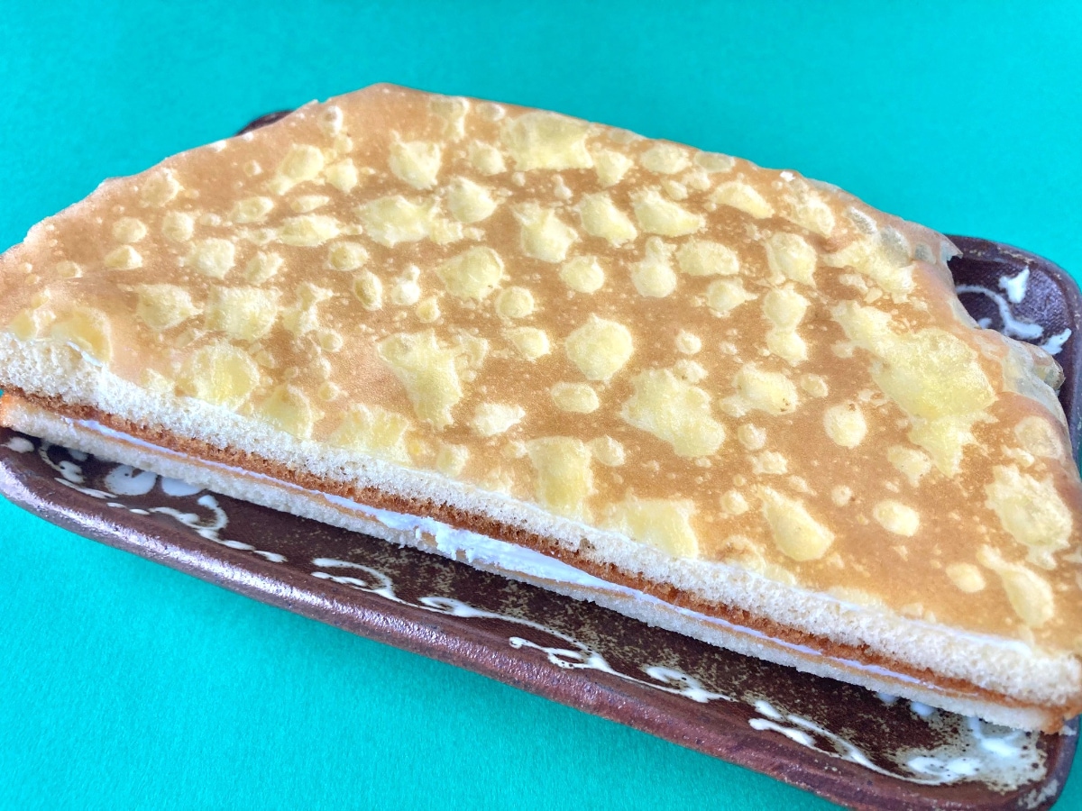 「ケーキなの？クレープなの？」【ローソン】ほんのり塩味の菓子パンが良コスパ