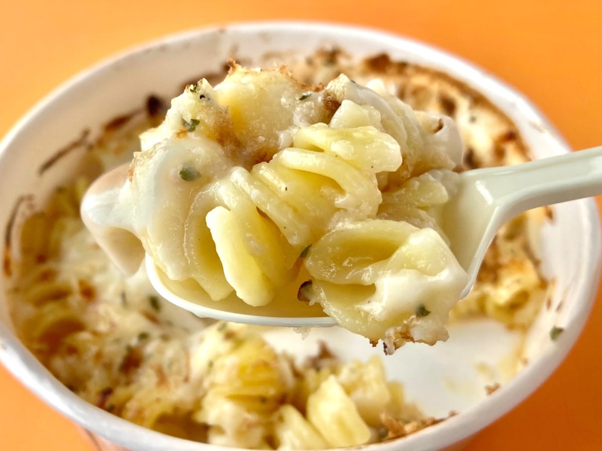 ソースがしっかり絡んで美味しい！！【ファミマ】パスタにも注目！新作グラタン
