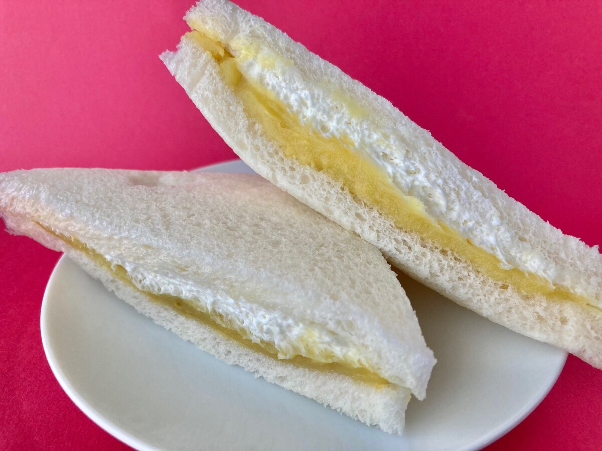 「お芋あんがウマすぎる！！」【ファミマ】リピ確定のスイーツ系サンドイッチ