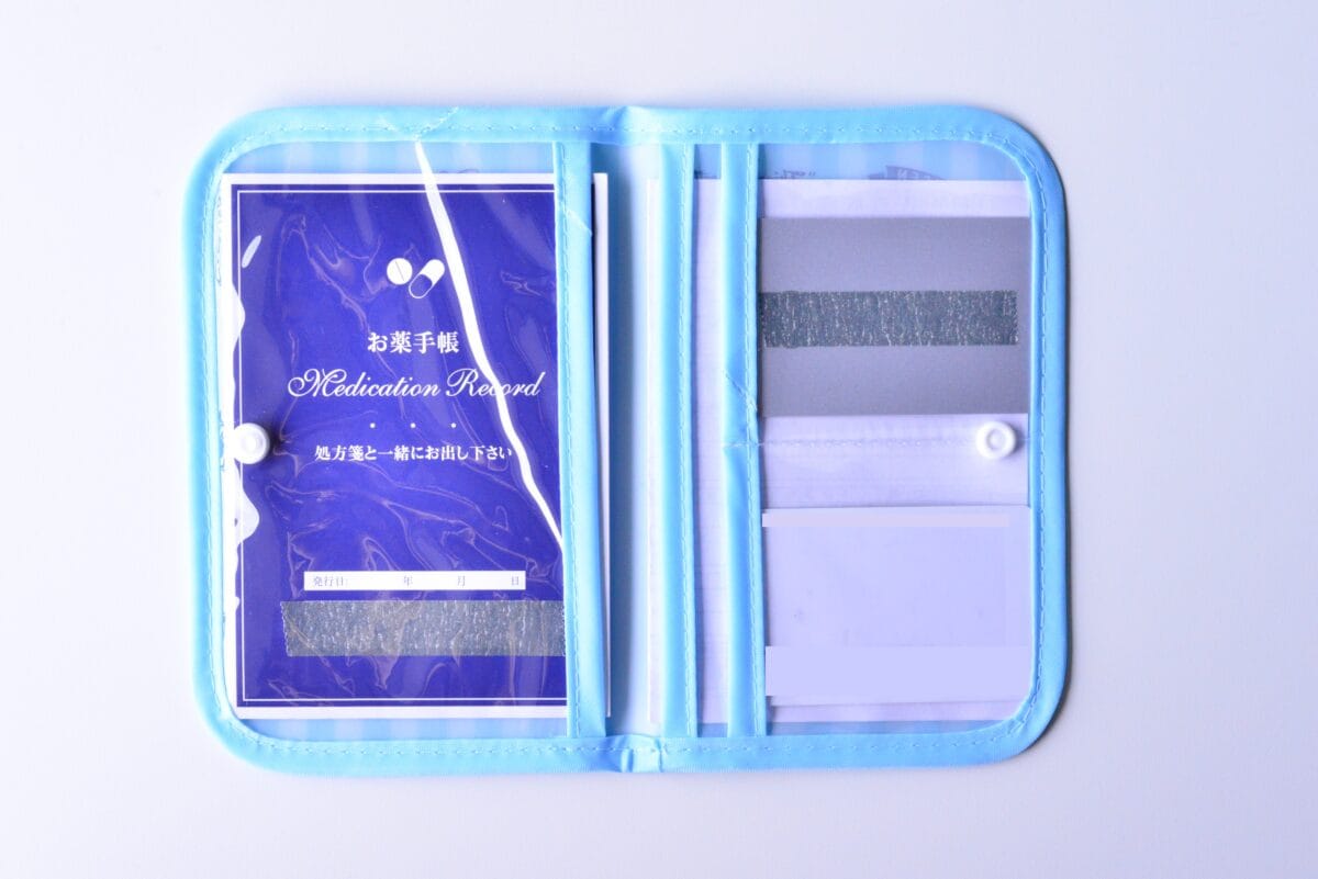 100均のお薬手帳ケースが超使える!【ダイソー・セリア・キャンドゥ】