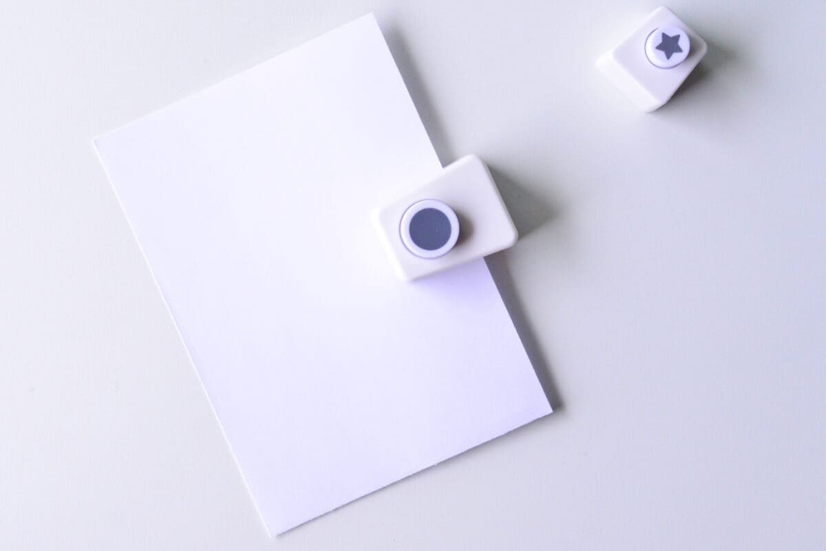 穴あけパンチは100均に売ってる?【ダイソー・セリア・キャンドゥ】