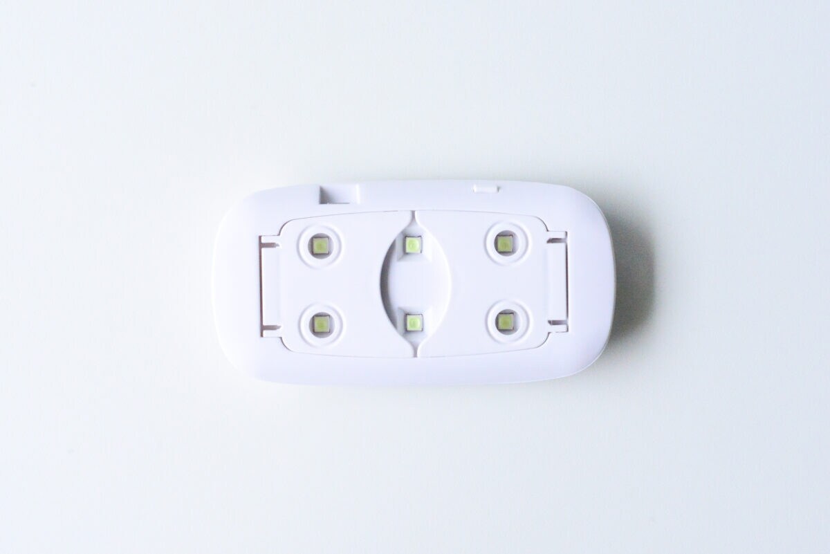 100均のUVライトを買ってみた!【セリア・キャンドゥ・ダイソー】