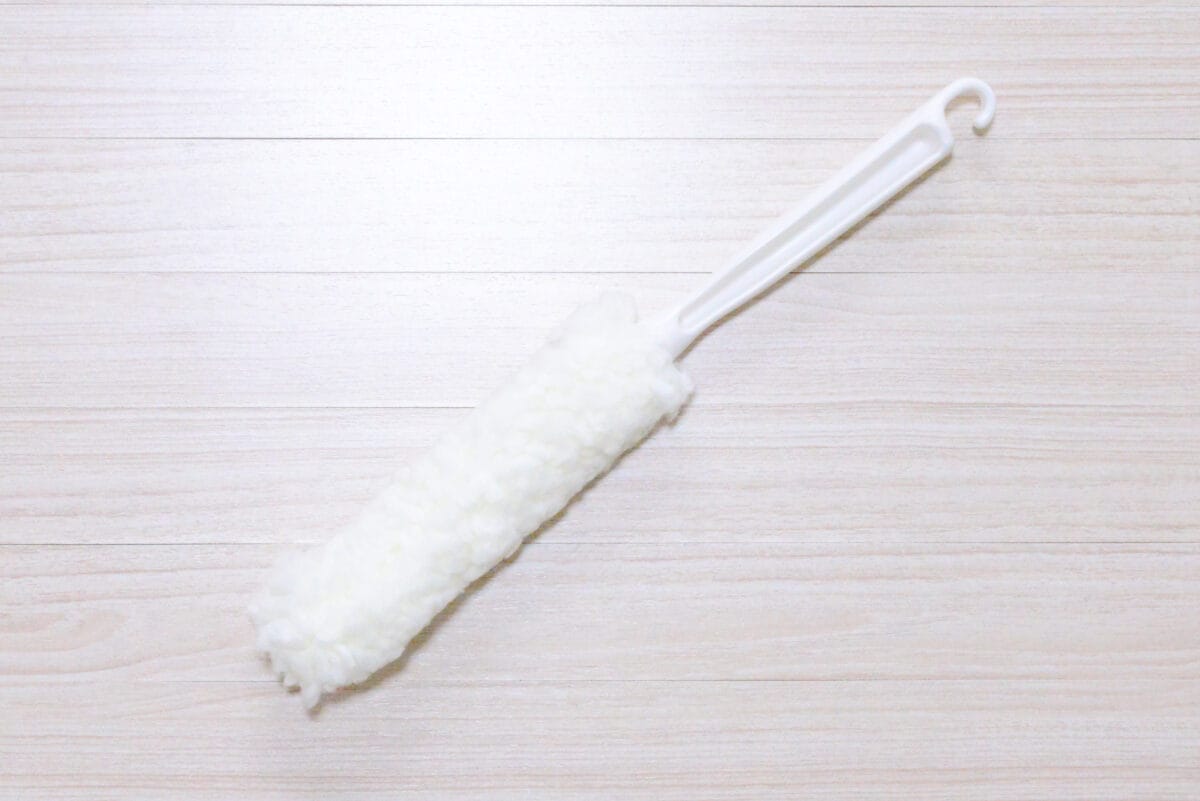 「網戸掃除」は100均にお任せ！セリア・ダイソー・キャンドゥから紹介