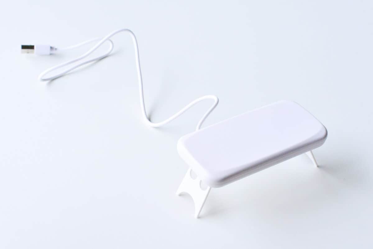 100均のUVライトを買ってみた!【セリア・キャンドゥ・ダイソー】