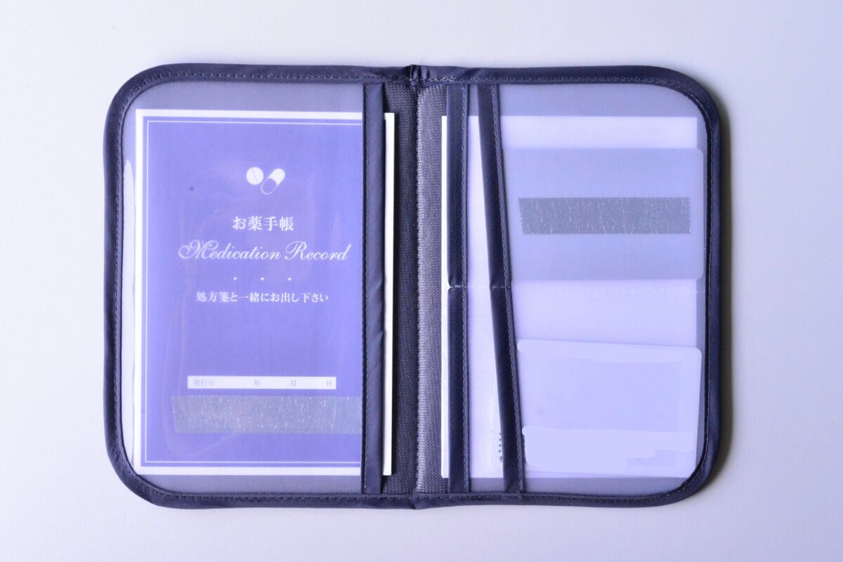 100均のお薬手帳ケースが超使える!【ダイソー・セリア・キャンドゥ】