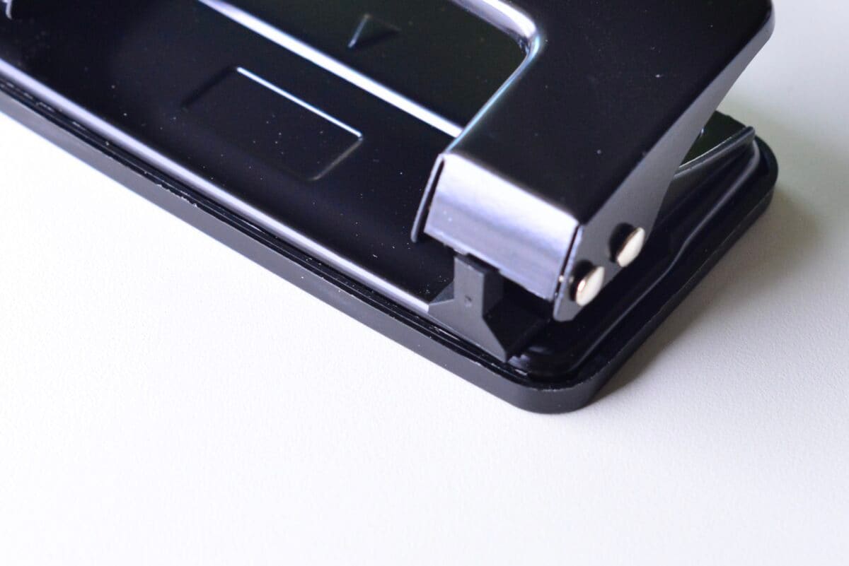 穴あけパンチは100均に売ってる？【ダイソー・セリア・キャンドゥ】