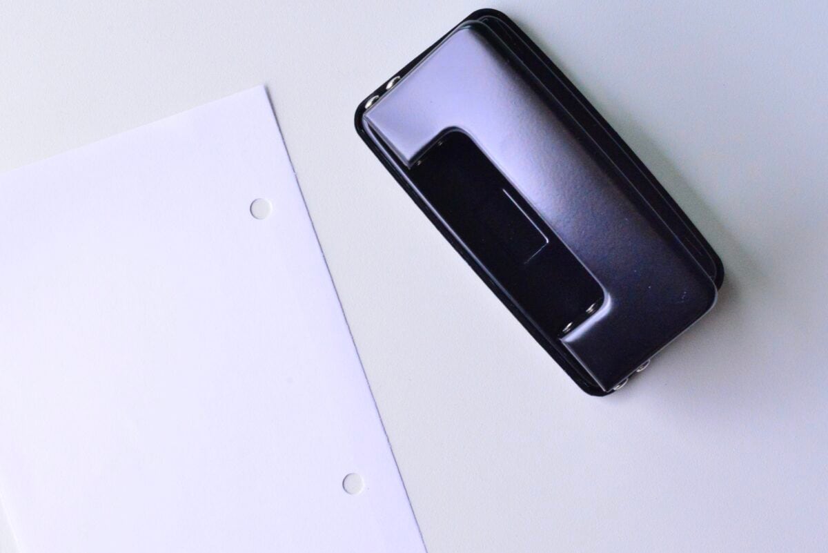 穴あけパンチは100均に売ってる？【ダイソー・セリア・キャンドゥ】