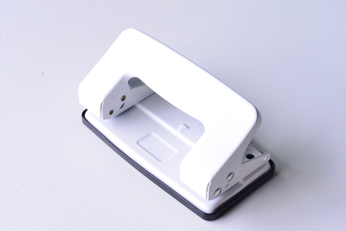 穴あけパンチは100均に売ってる?【ダイソー・セリア・キャンドゥ】