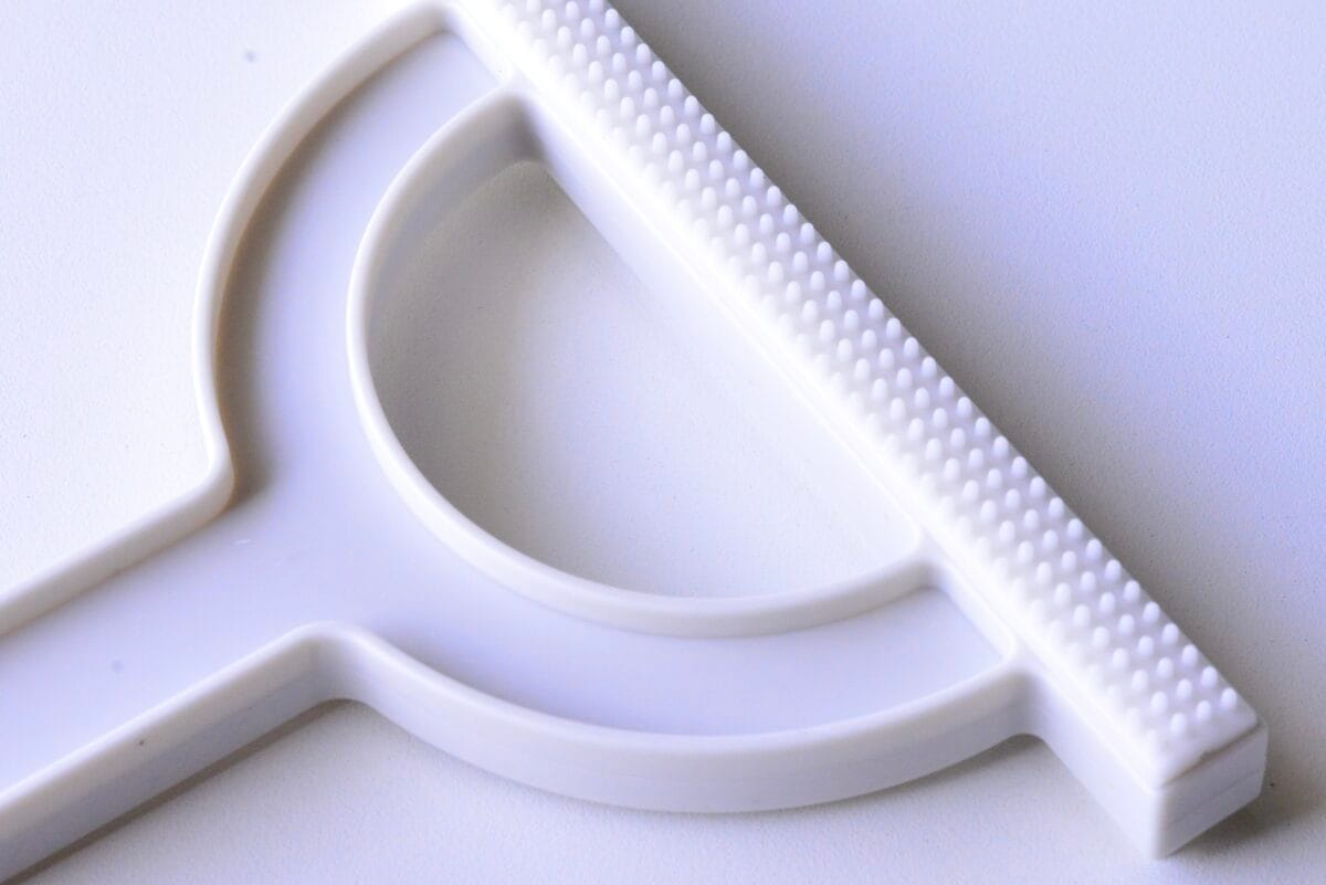 100均の「毛玉取り」おすすめはコレ！【ダイソー・セリア・キャンドゥ】